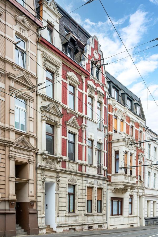 Einfach Aber Sehr Komfortabel - Wohnung Fuer 6 Personen - 2Xwc - Grupen, Messe, Monteure, Studenten - Voll Ausgestattet - 6 Betten 140X200Cm Hochwertig, 3 Smart-Tv 55 Zoll Netflix, 1000 Mbit Wlan, Voll Ausgestattete Kueche Duisburg Eksteriør bilde